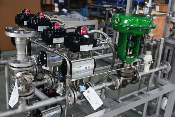 औद्योगिक उपयोग के लिए स्ट्रेट थ्रू टाइप के साथ फ्लोटिंग बॉल वाल्व स्किड माउंटेड सिस्टम